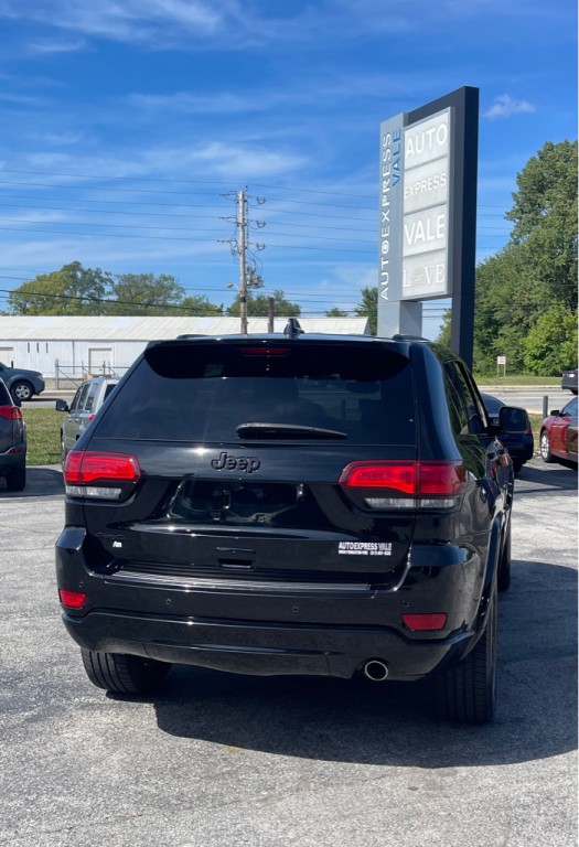2017 Jeep Grand Cherokee Image 14