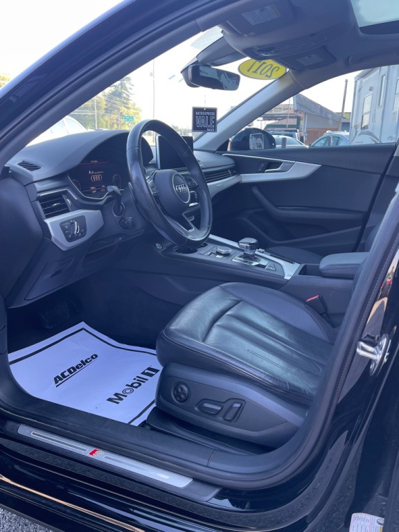 2017 Audi A4 Image 6