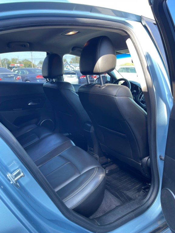 2011 Chevrolet Cruze Image 4