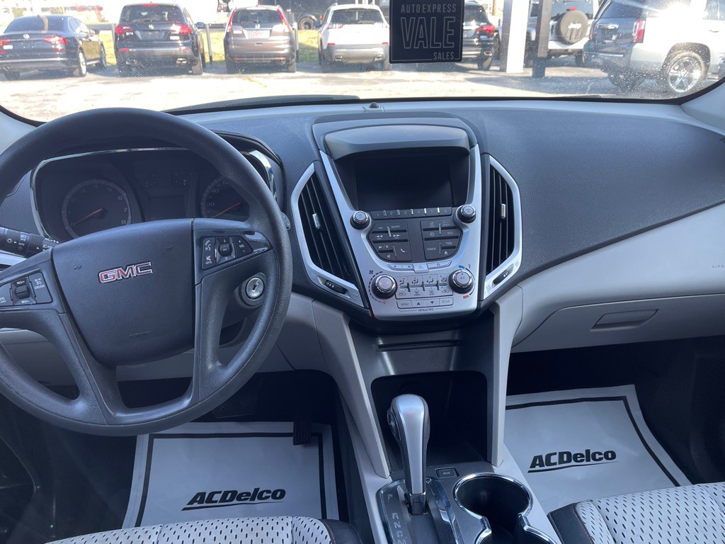 2015 GMC Terrain Image 8