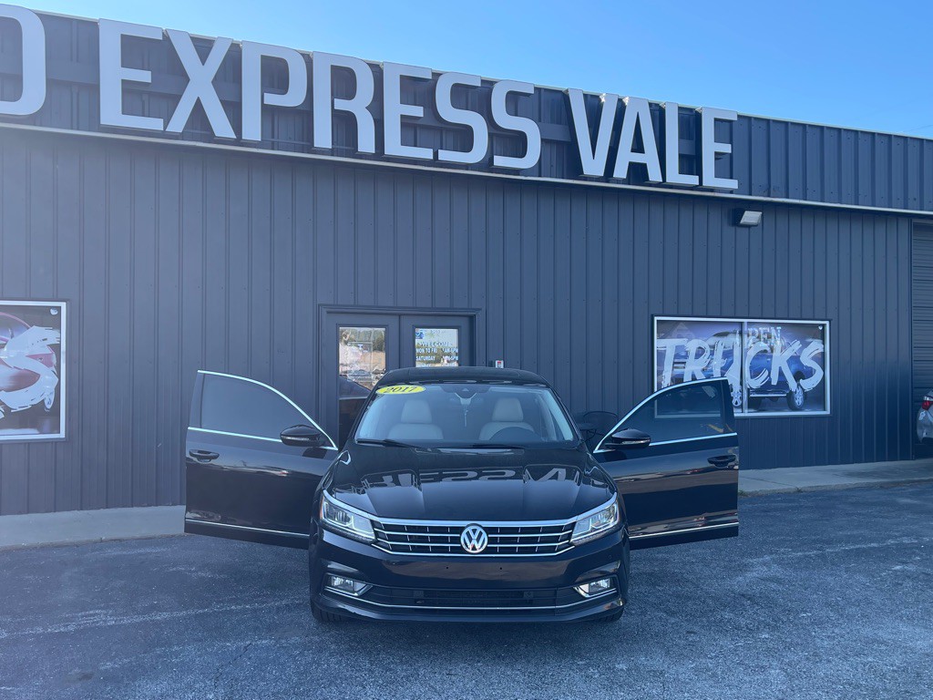 2017 Volkswagen Passat Image 1