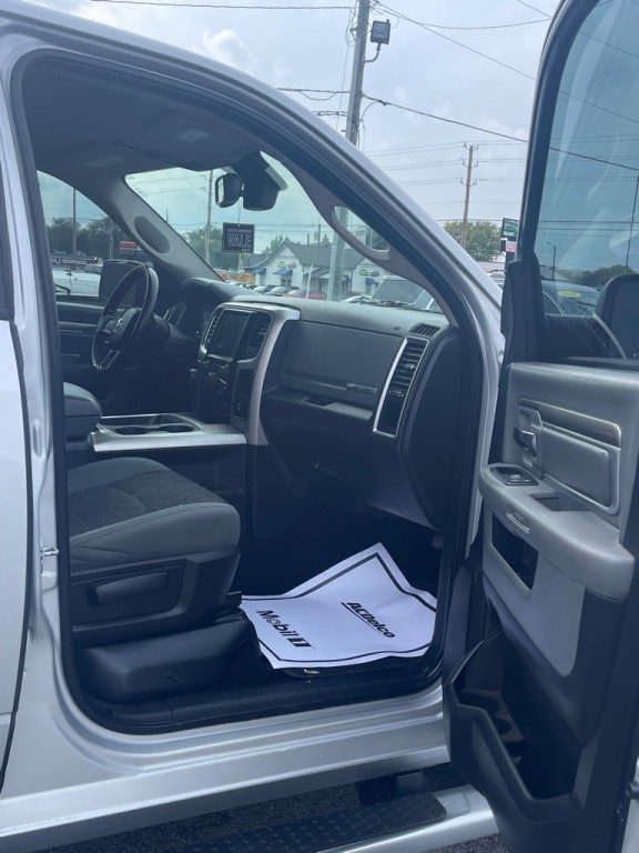 2016 RAM 1500 Image 4