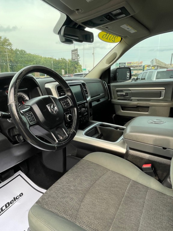 2016 RAM 1500 Image 9