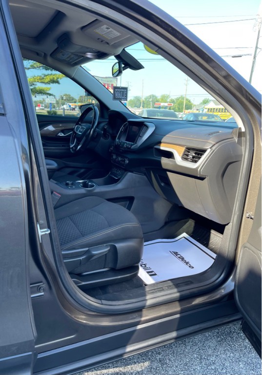 2019 GMC Terrain Image 2