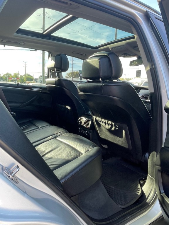 2010 BMW X5 Image 4