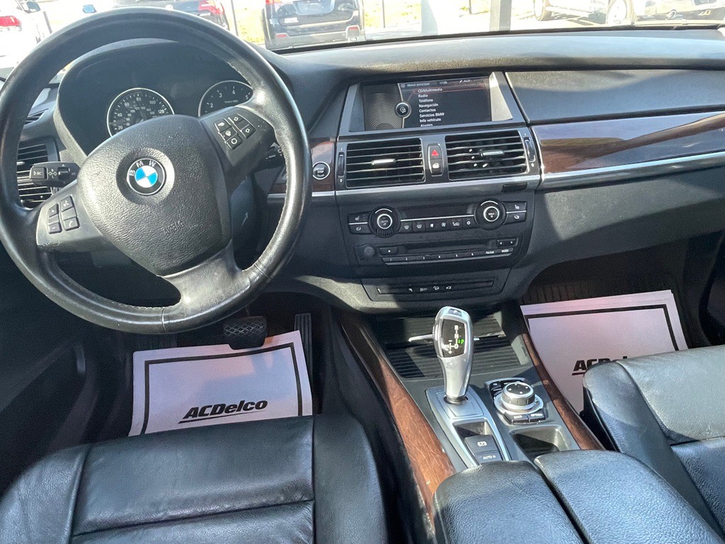 2010 BMW X5 Image 8