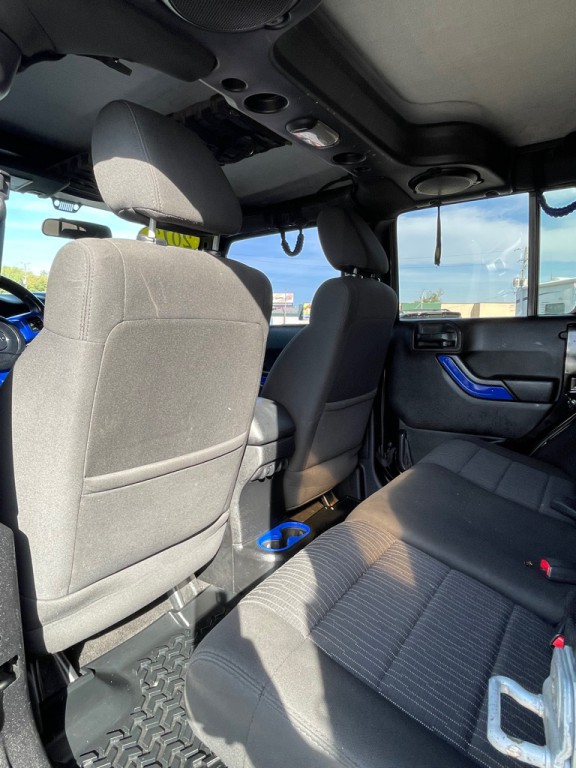 2012 Jeep Wrangler Unlimited Image 6