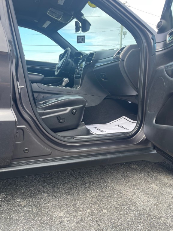 2019 Jeep Grand Cherokee Image 3