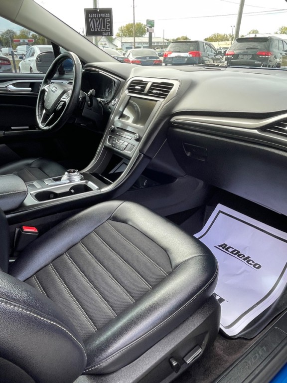 2017 Ford Fusion Image 4