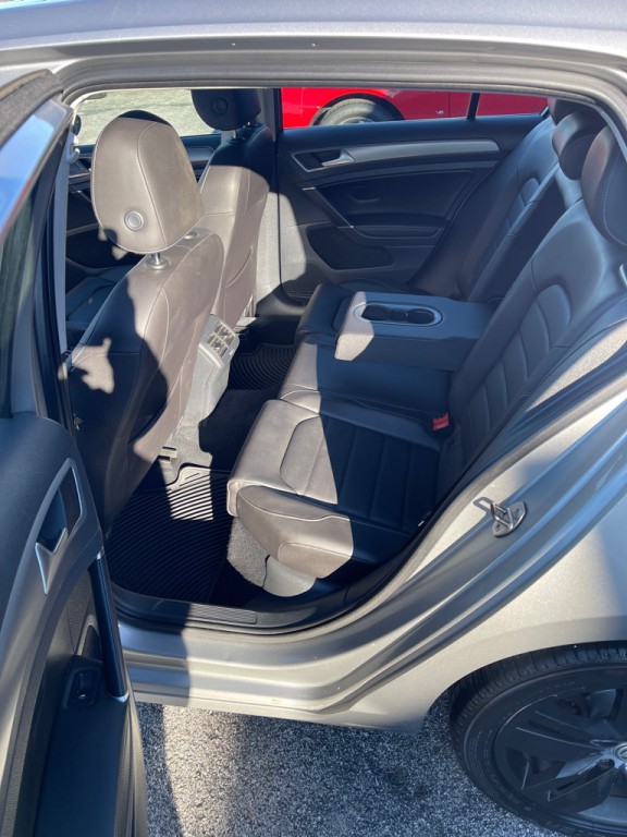 2015 Volkswagen Golf Image 5