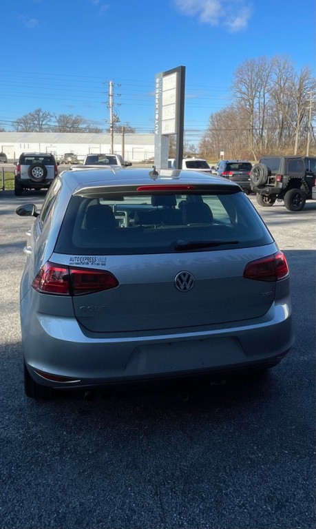 2015 Volkswagen Golf Image 11