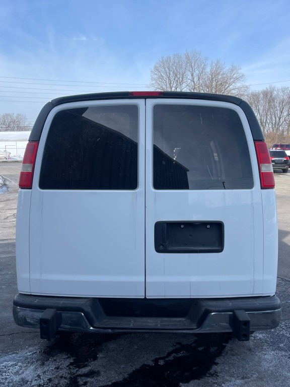 2014 GMC Savana Image 6