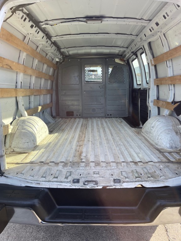 2014 GMC Savana Image 11