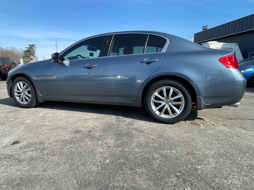 2009 INFINITI G37 Image 5