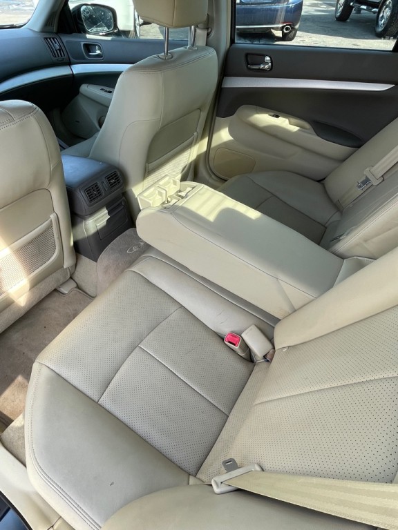 2009 INFINITI G37 Image 7