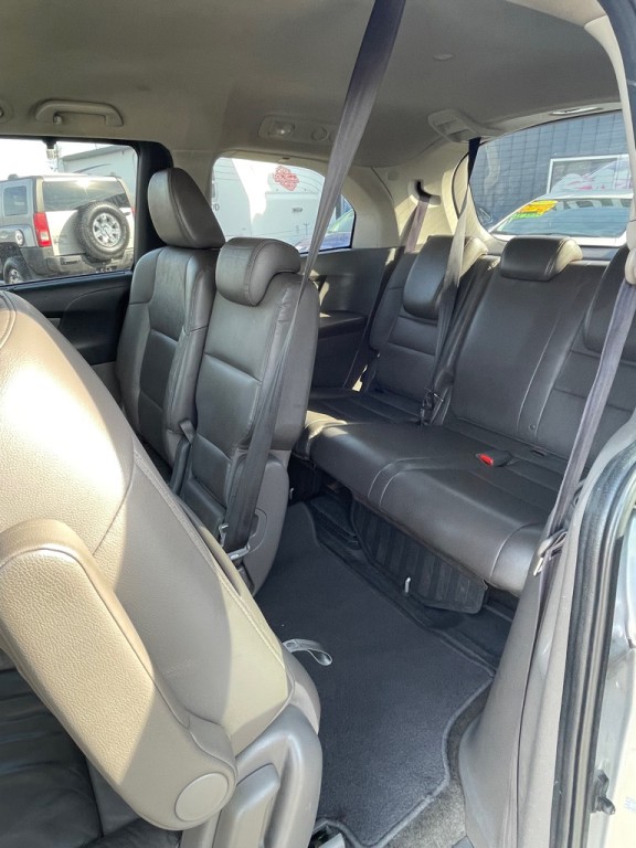 2012 Honda Odyssey Image 6