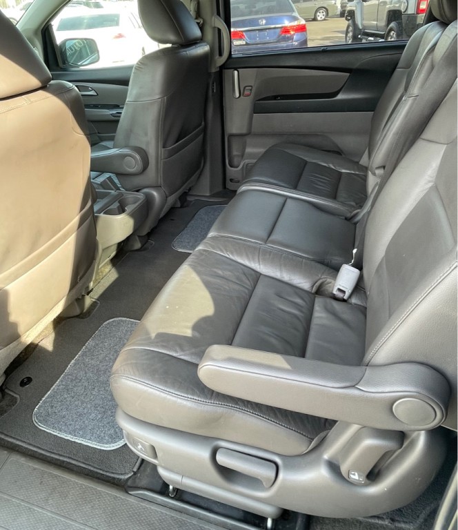 2012 Honda Odyssey Image 7