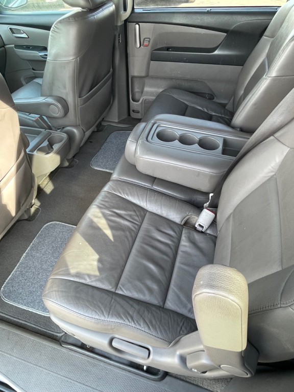2012 Honda Odyssey Image 8