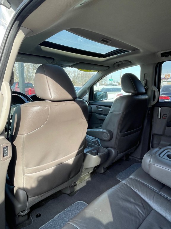 2012 Honda Odyssey Image 11
