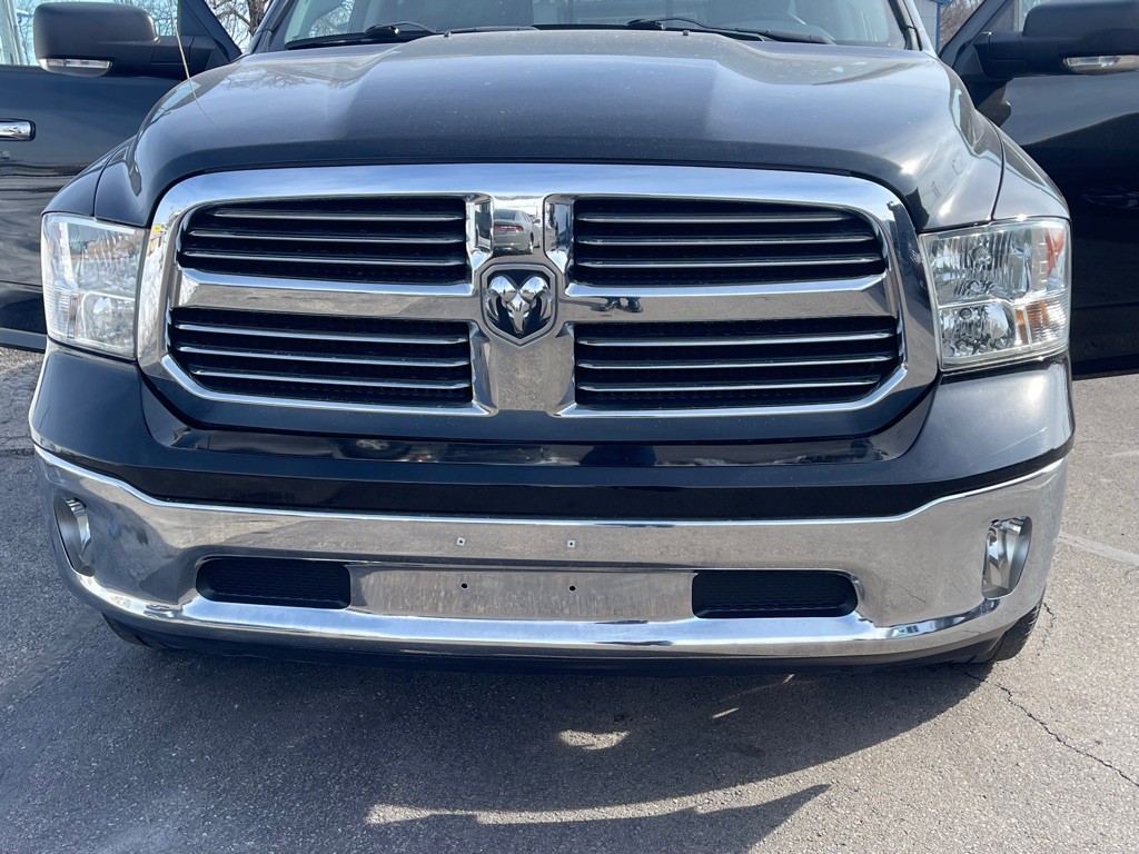 2014 RAM 1500 Image 2