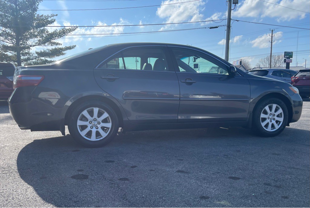 2009 Toyota Camry Image 2