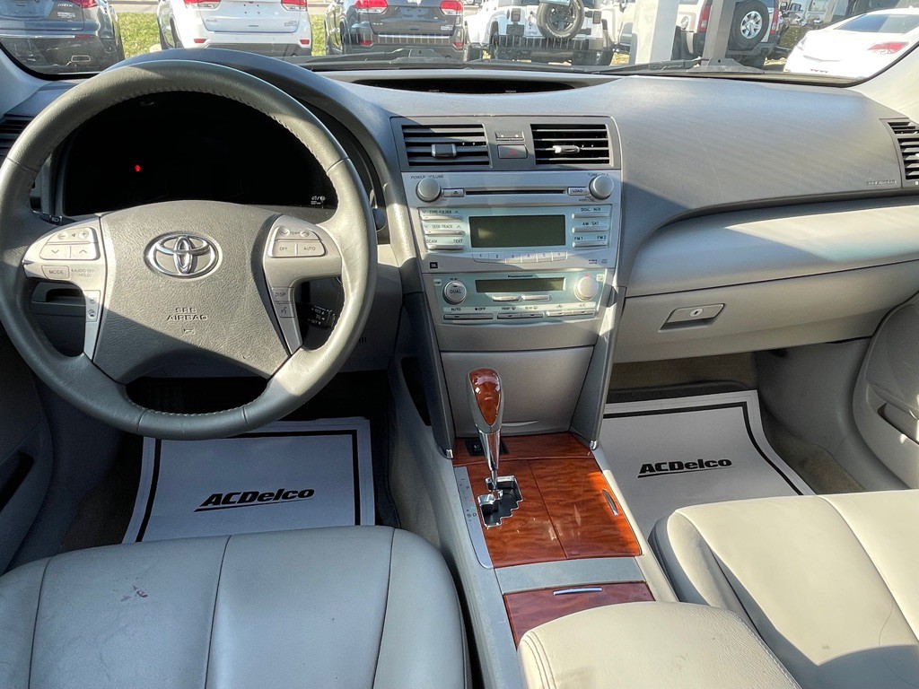 2009 Toyota Camry Image 10