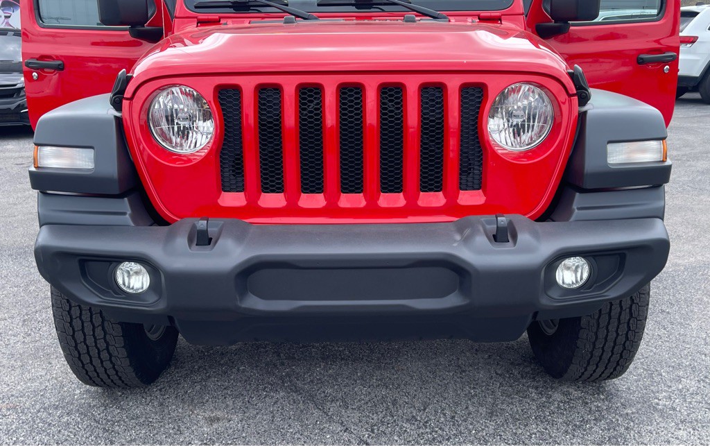 2018 Jeep Wrangler Unlimited Image 2