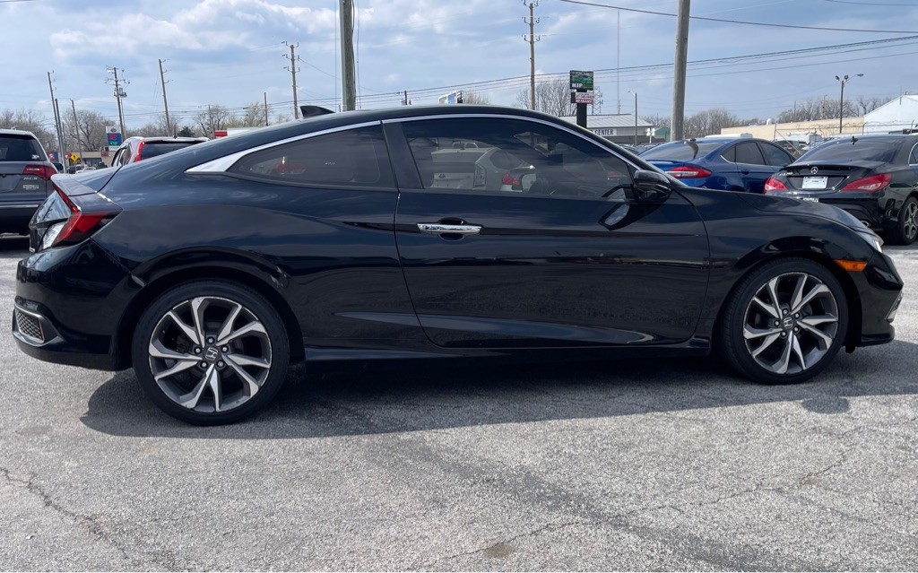 2019 Honda Civic Image 2