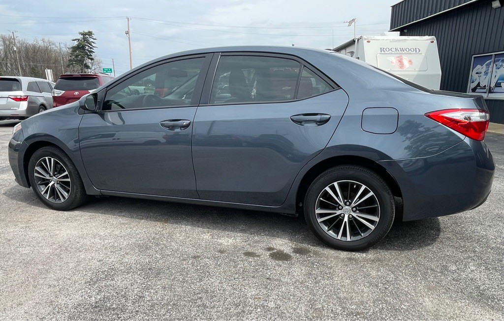2016 Toyota Corolla Image 2