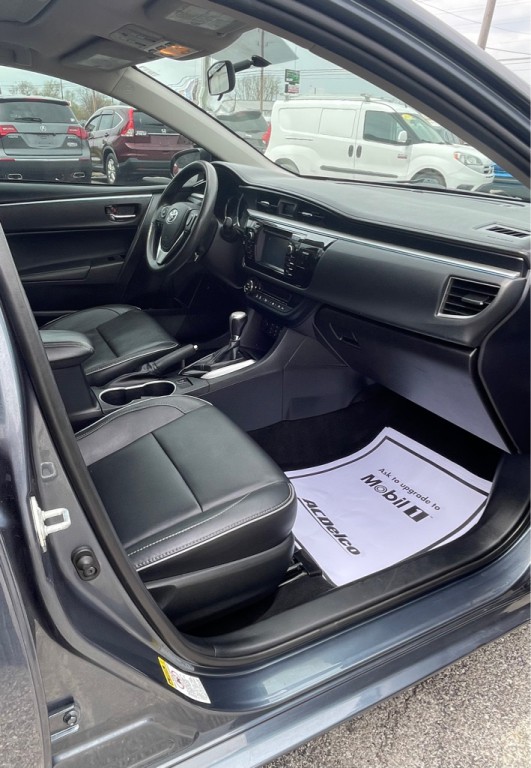 2016 Toyota Corolla Image 8