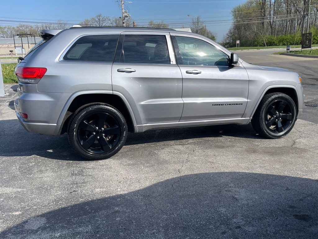 2015 Jeep Grand Cherokee Image 2