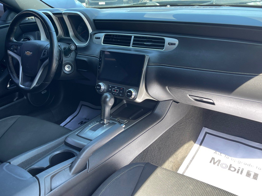 2015 Chevrolet Camaro Image 11