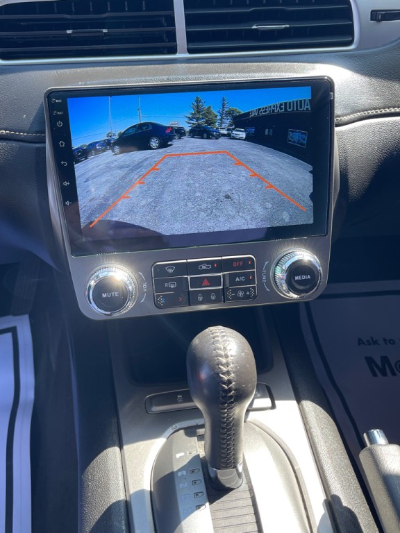 2015 Chevrolet Camaro Image 12