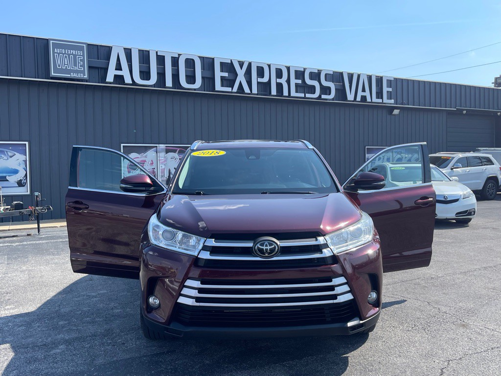 2018 Toyota Highlander Image 1