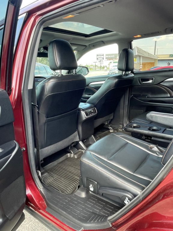 2018 Toyota Highlander Image 10