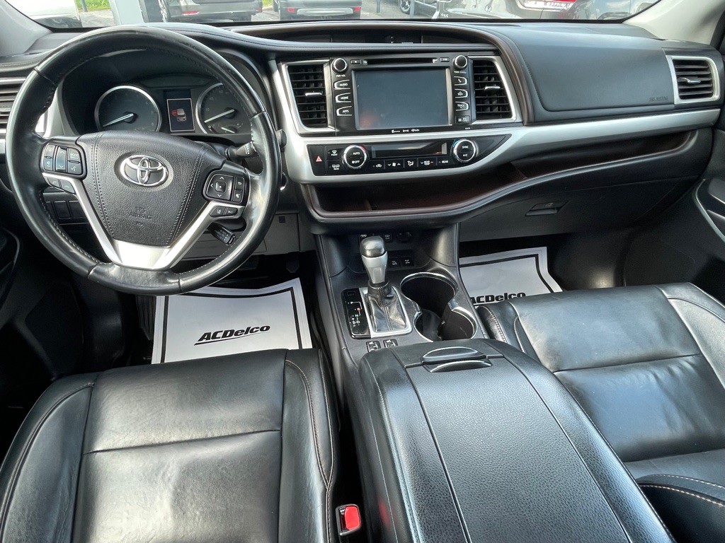 2018 Toyota Highlander Image 12