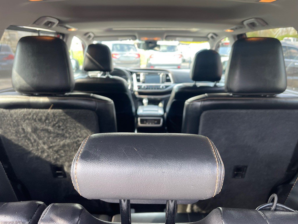 2018 Toyota Highlander Image 15