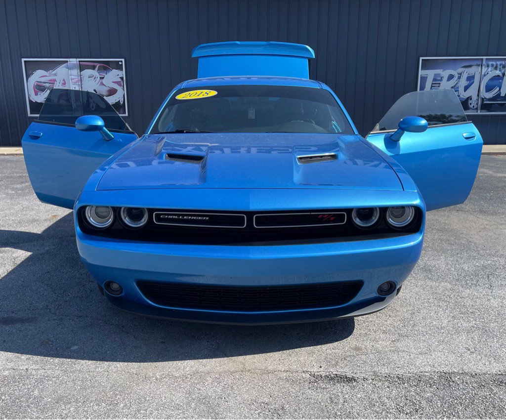 2018 Dodge Challenger Image 2