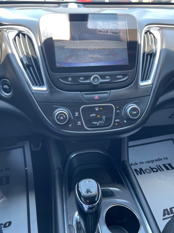 2018 Chevrolet Malibu Image 12