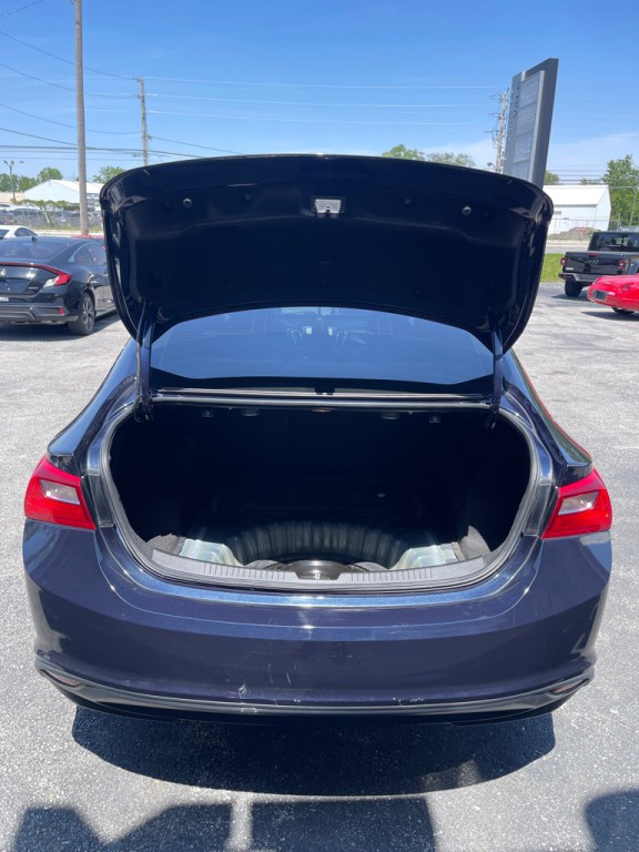 2018 Chevrolet Malibu Image 13