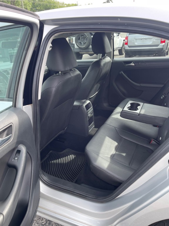 2012 Volkswagen Jetta Image 7