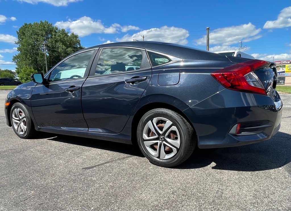 2017 Honda Civic Image 2