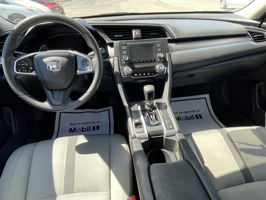 2017 Honda Civic Image 6