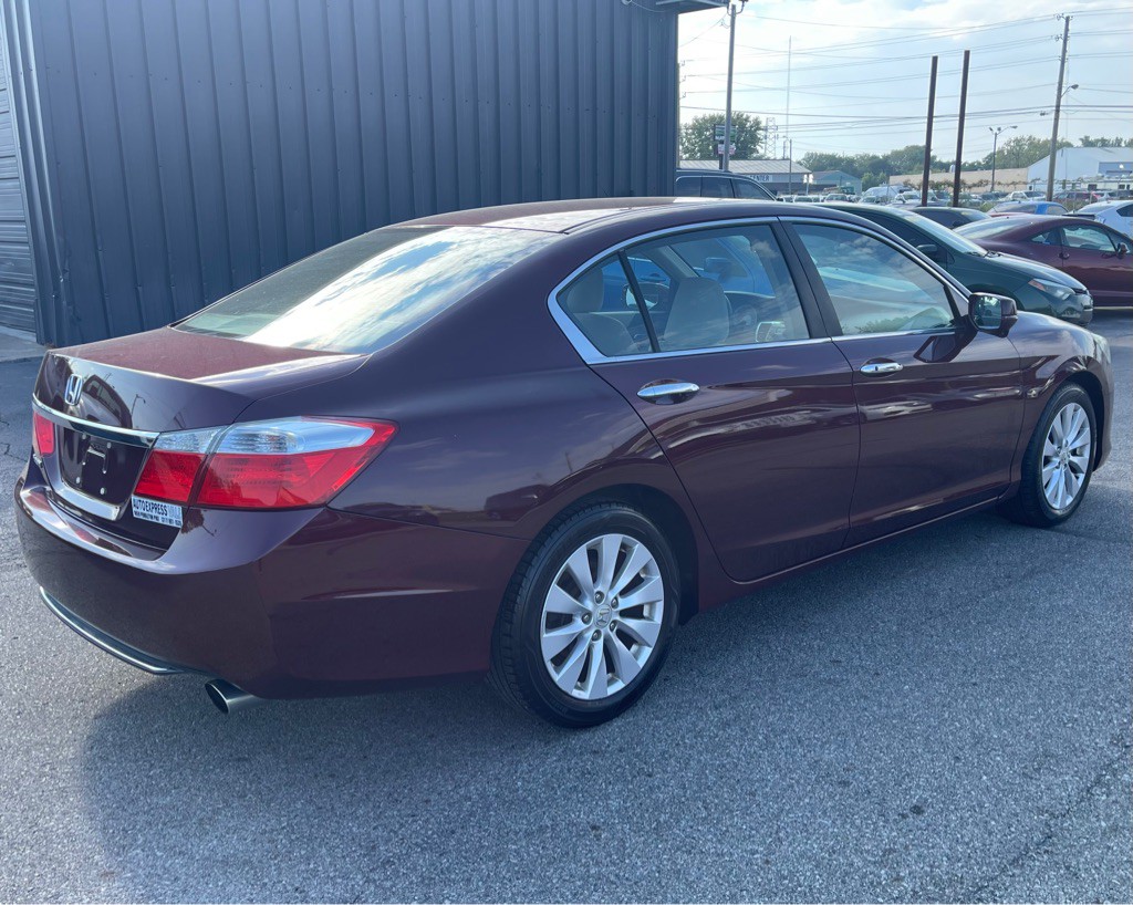 2013 Honda Accord Image 2