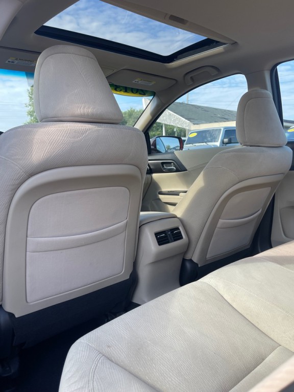 2013 Honda Accord Image 8