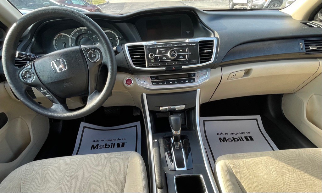 2013 Honda Accord Image 11