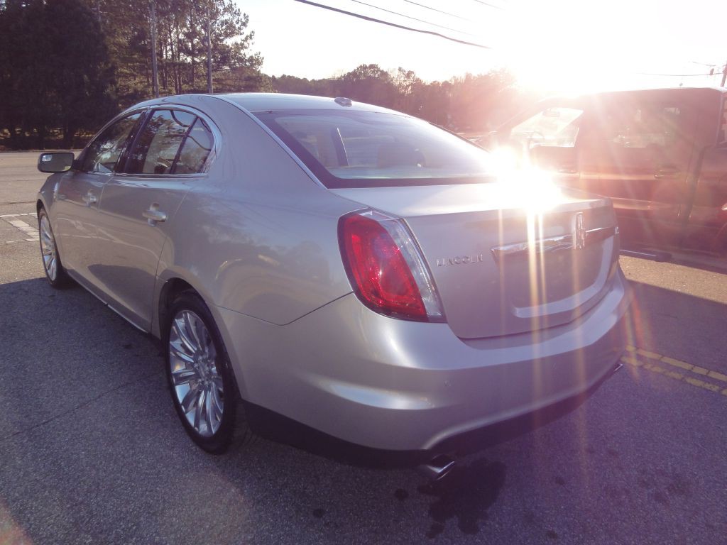 2010 Lincoln MKS Image 5