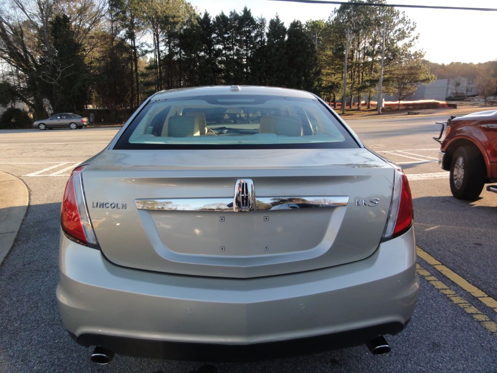 2010 Lincoln MKS Image 8