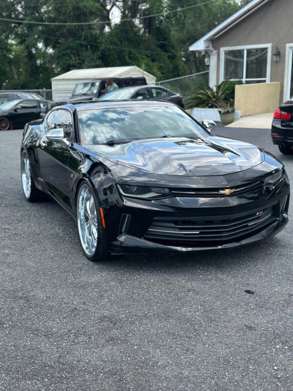 2017 Chevrolet Camaro Image 2