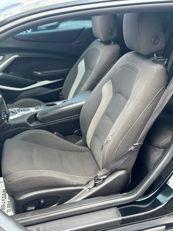 2017 Chevrolet Camaro Image 10